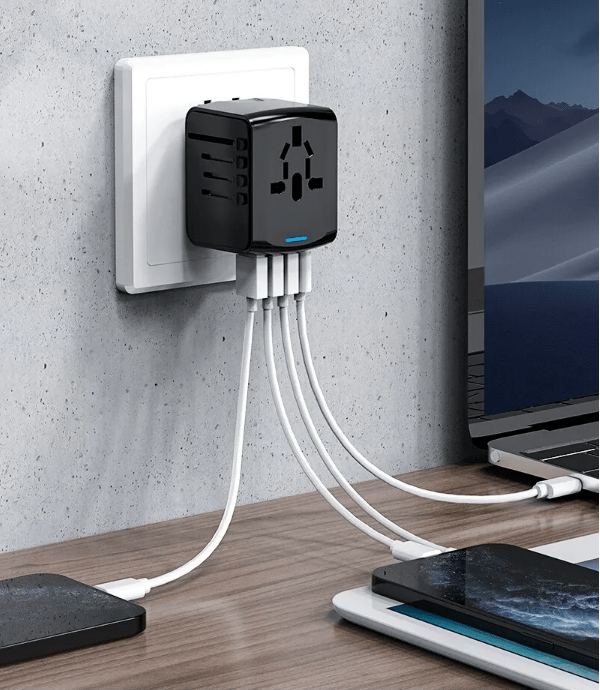 TravelMate Adapter – Maple & Mae
